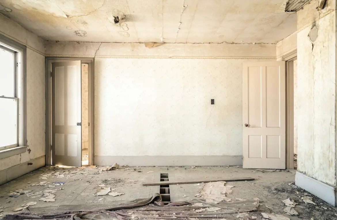 Waste disposal crew managing a cleanout project in North Berwick